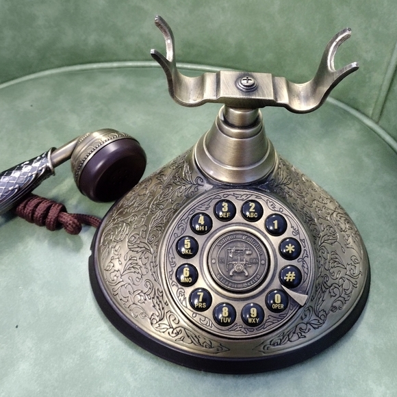Antique Style Push Button Rotary Phone - Picture 6 of 9